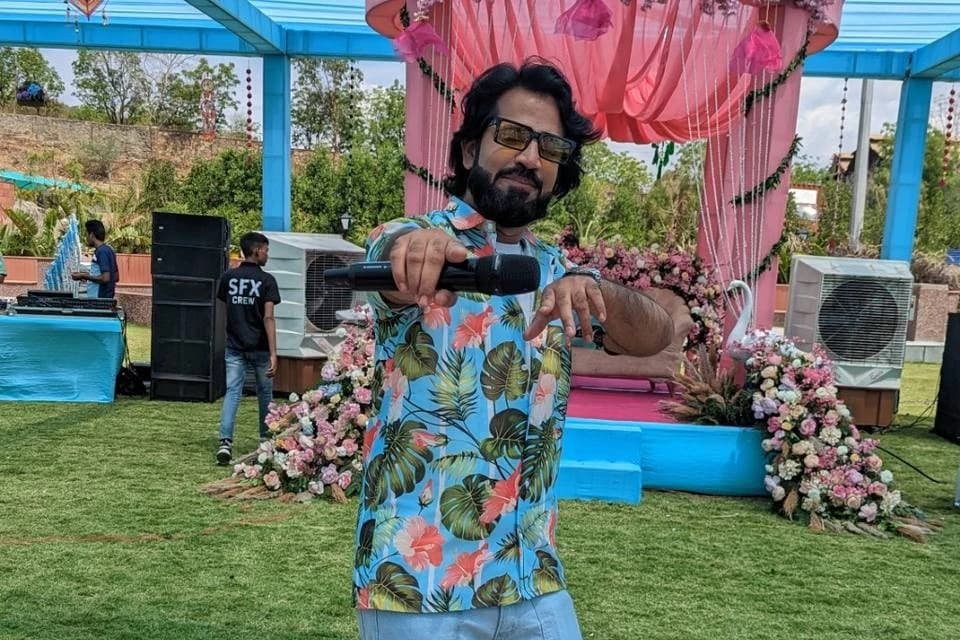 Anchor Gaurav Fatnani